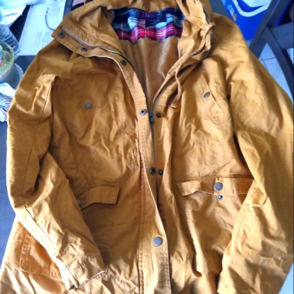 Jacket - Picture 1 of 4